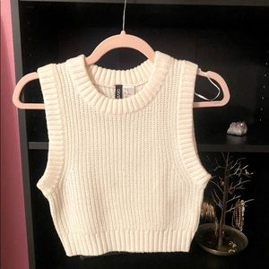 Knitted Top Cropped